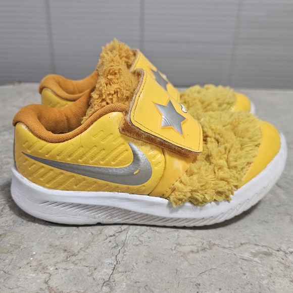 Nike Star Runner 2 Lil DC4405-700 Size 10C Toddler Shoes Yellow Gently Used - Picture 6 of 8